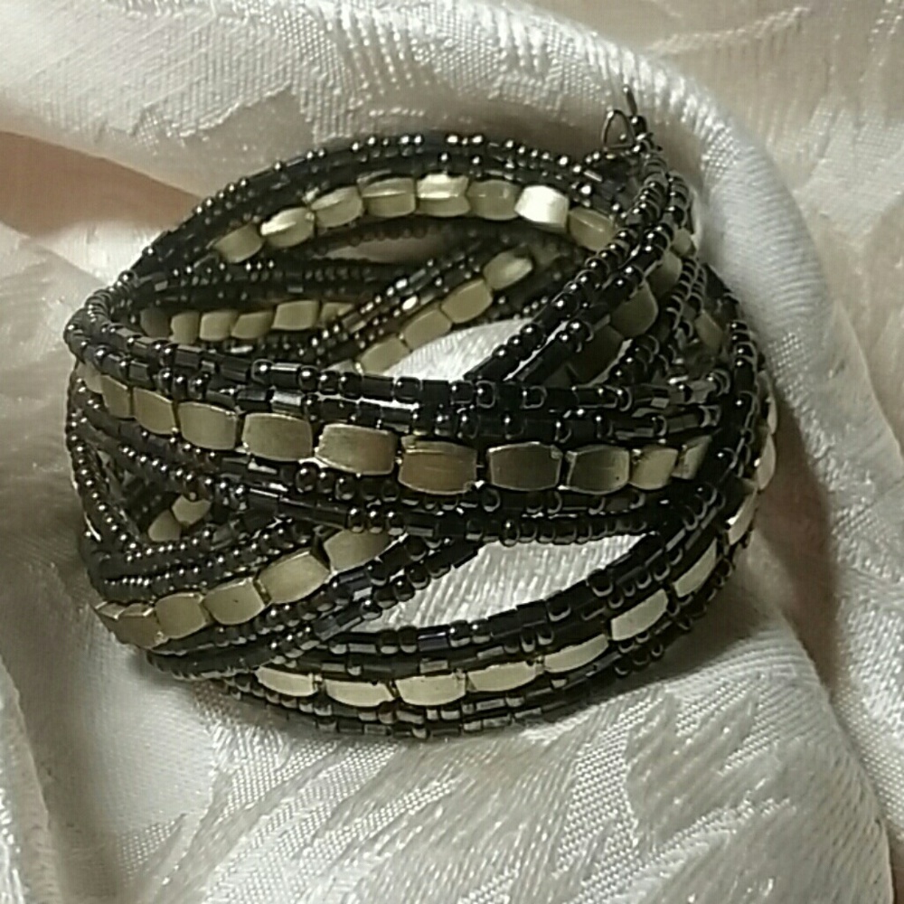 Memory Wire Chunky Beaded Bracelet